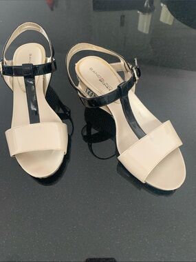 Bandolino Two-Tone T-Strap Sandals in Cream and Black Patent